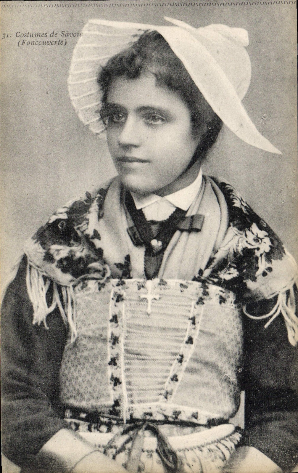 CPA Folklore Costumes de Savoie Foncouverte 