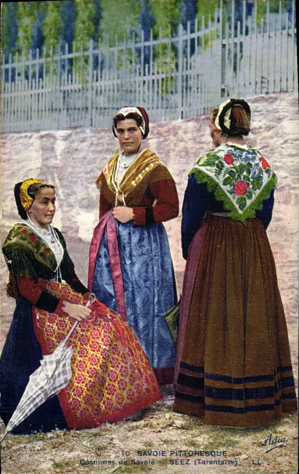 CPA Folklore Savoie Costumes de Savoie Seez Tarentaise 