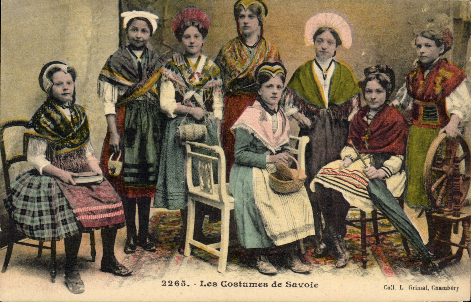 CPA Folklore Costumes de Savoie 