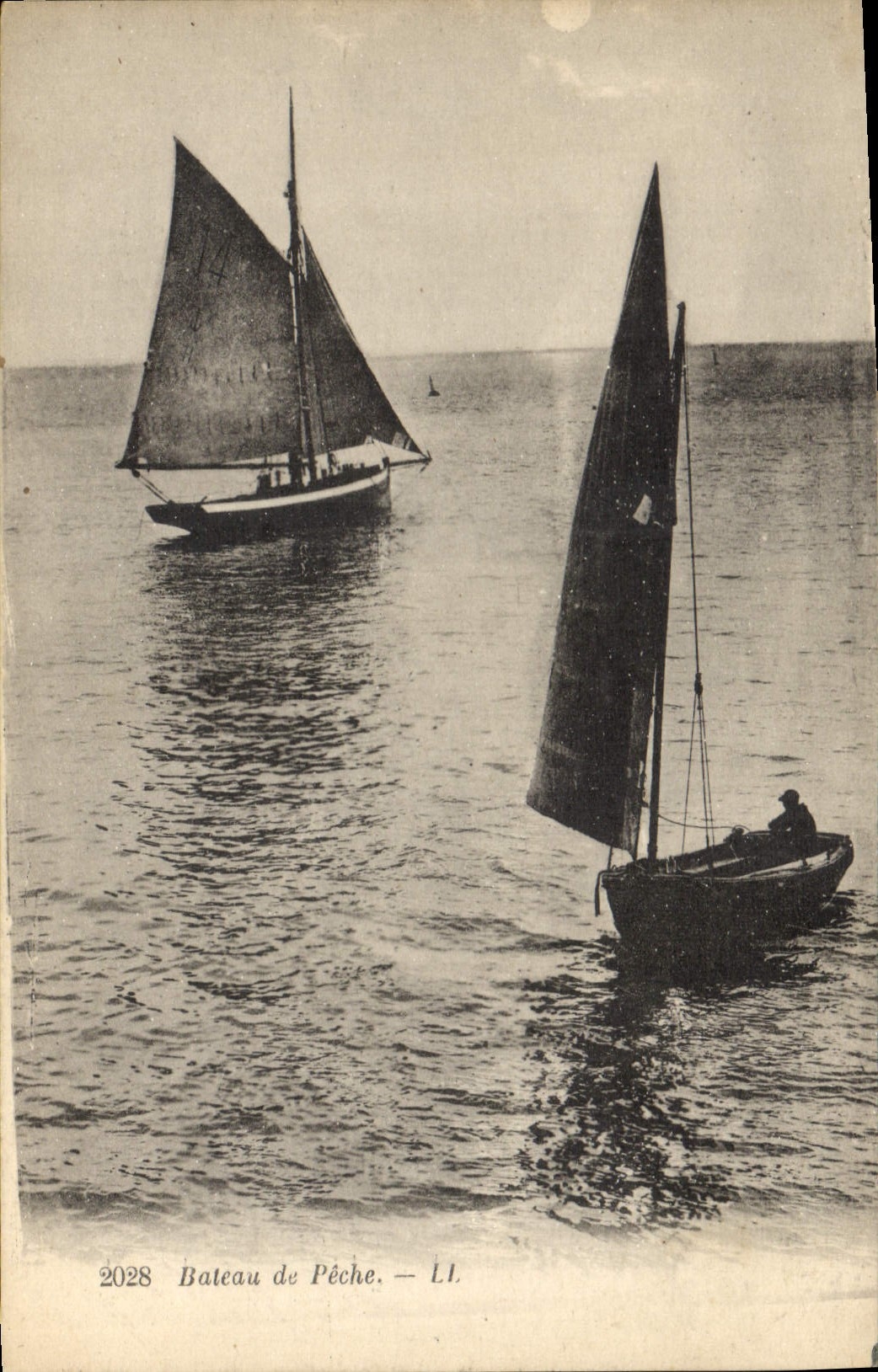 Bateau de Pêche — LL. — Lévy Fils et Cie, Paris-Venise