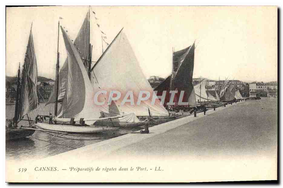 CANNES — Préparatifs de régates dans le Port — LL. n° 539