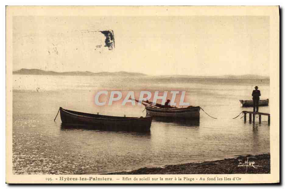 Hyères-les-Palmiers — Effet de soleil sur la mer à la Plage — Au fond les Îles d'Or — Éditeur F. Hue, n° 195