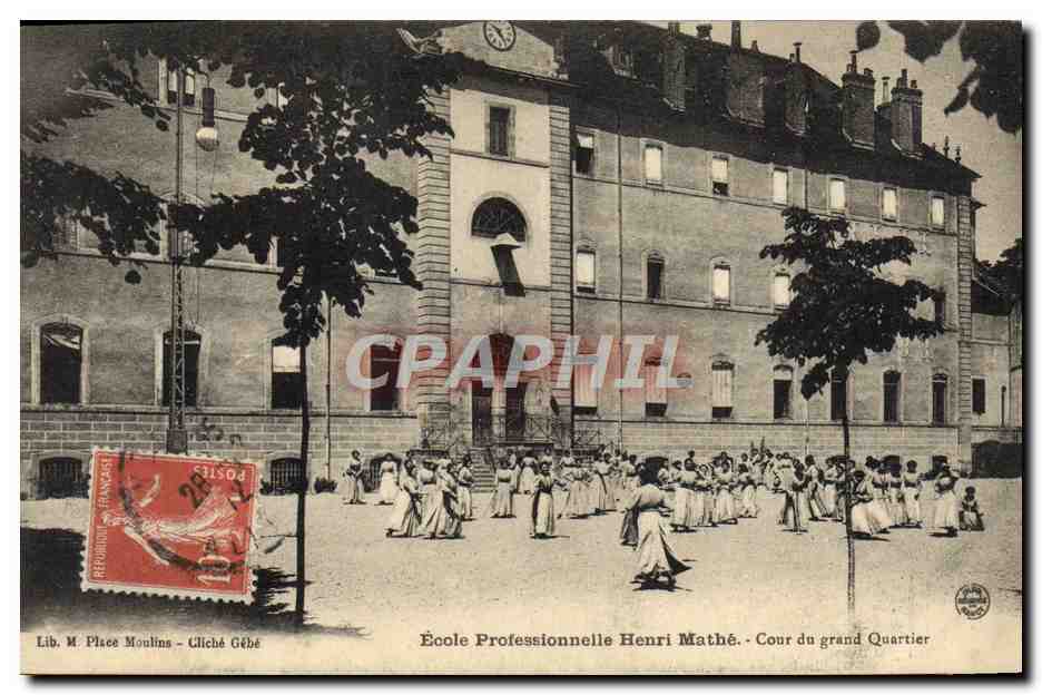 CPA Ecole professionnelle Henri Mathe Cour du grand Quartier 