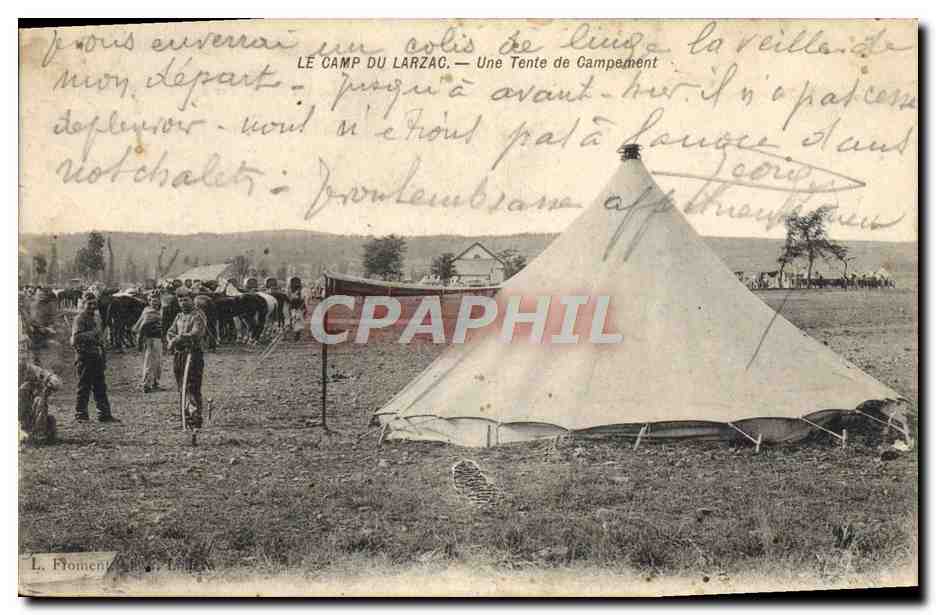 CPA Militaria Le camp du Larzac Une tente de campement