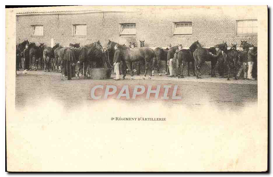 CPA Militaria 4eme regiment d'artillerie Chevaux