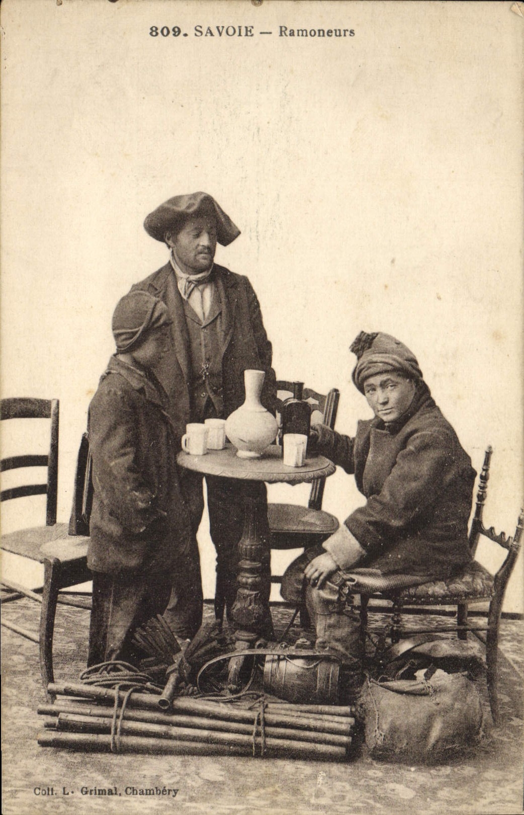 CPA Folklore Savoie Ramoneurs