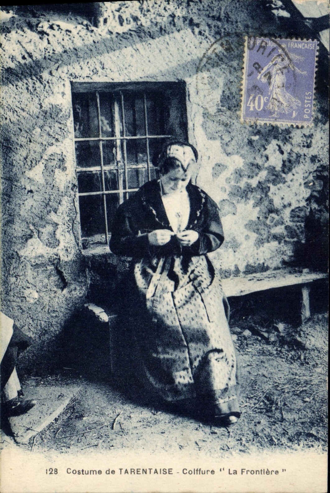 CPA Folklore Tarentaise Coiffure La Frontiere 
