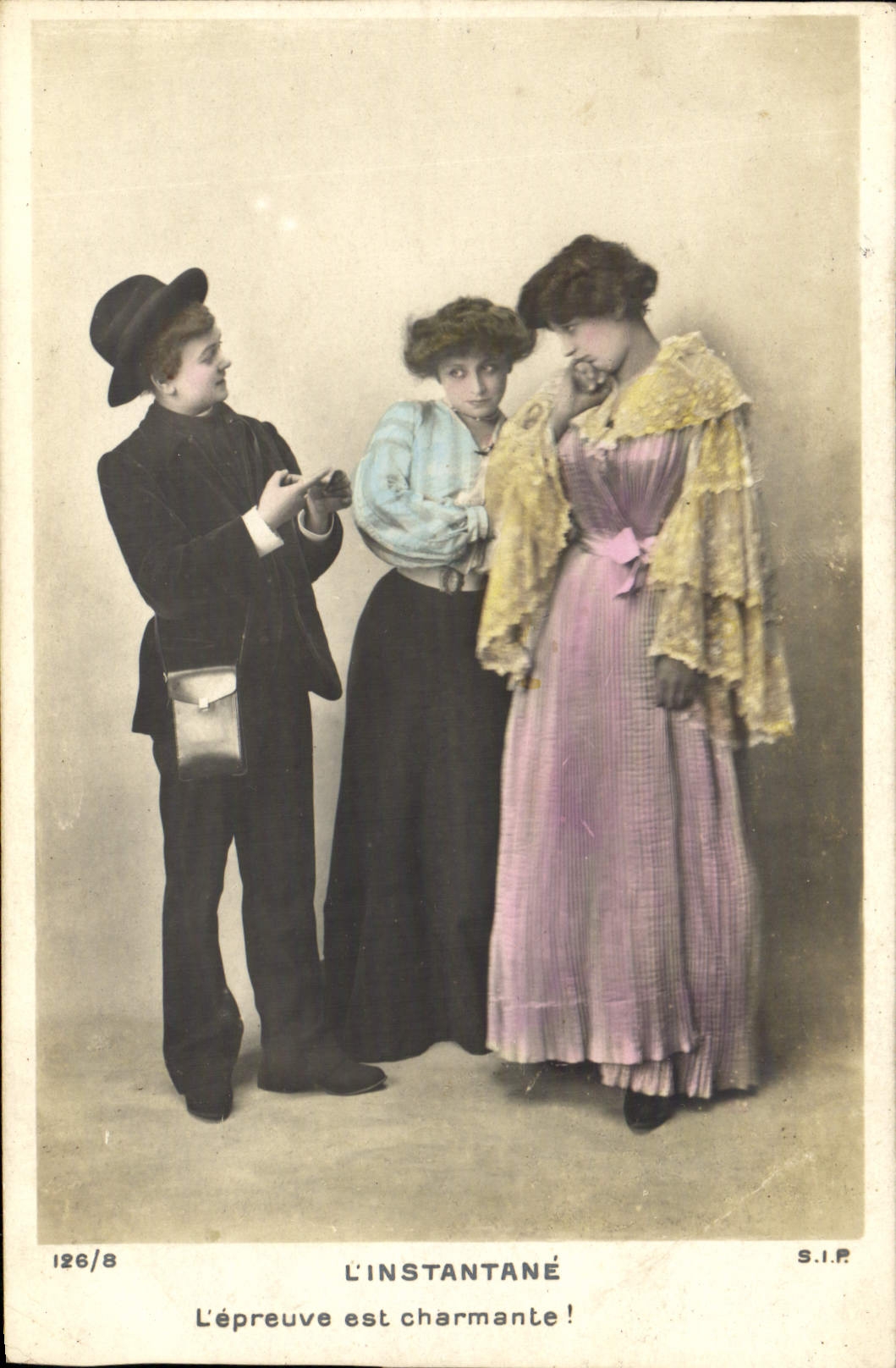 Portrait de trois personnes — publicité pour L'Instantané — S.I.P. n° 126/8