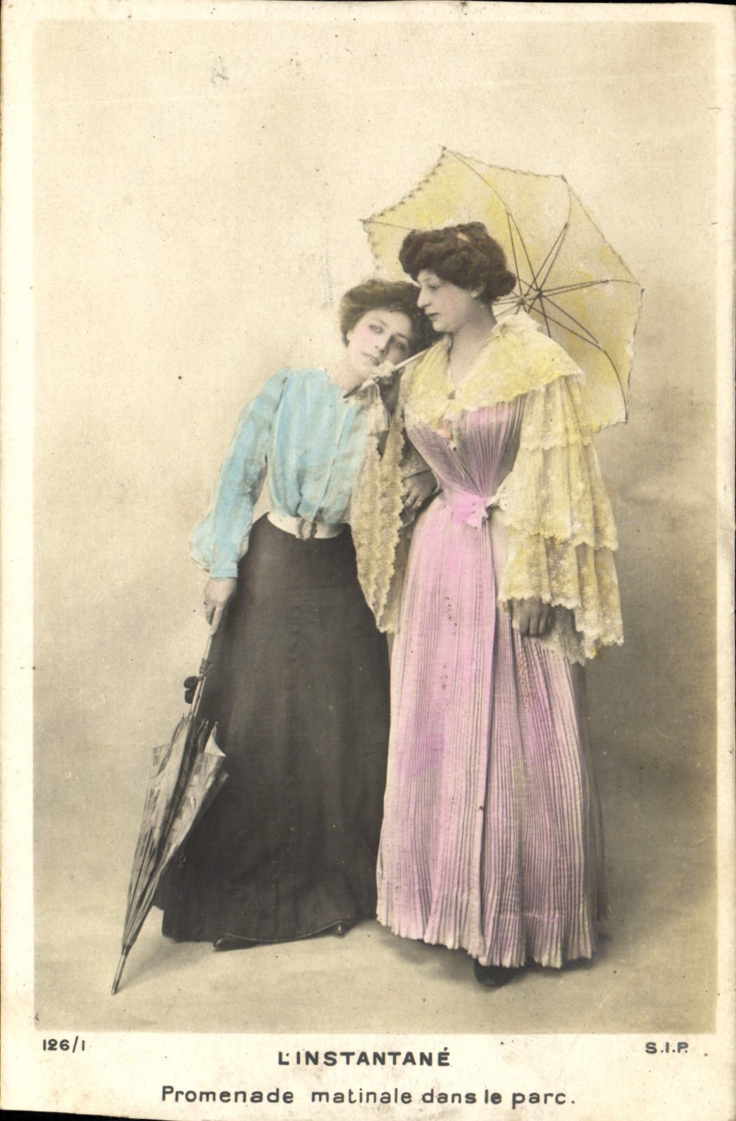 CPA Fantaisie L'instantane Photographie Femmes
