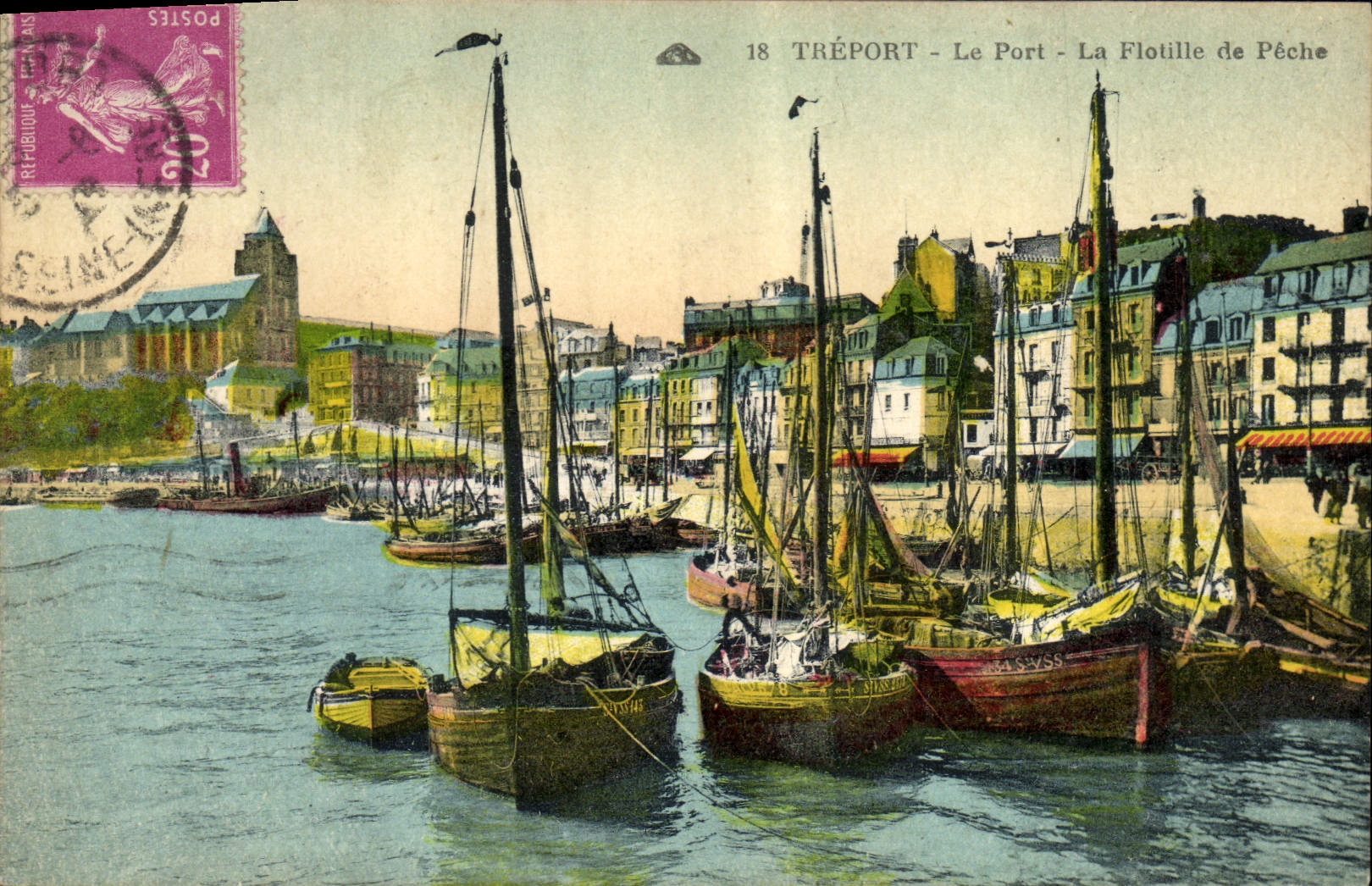 Tréport - Le Port - La Flotille de Pêche — Éditeur : CPAPHIL, n°18