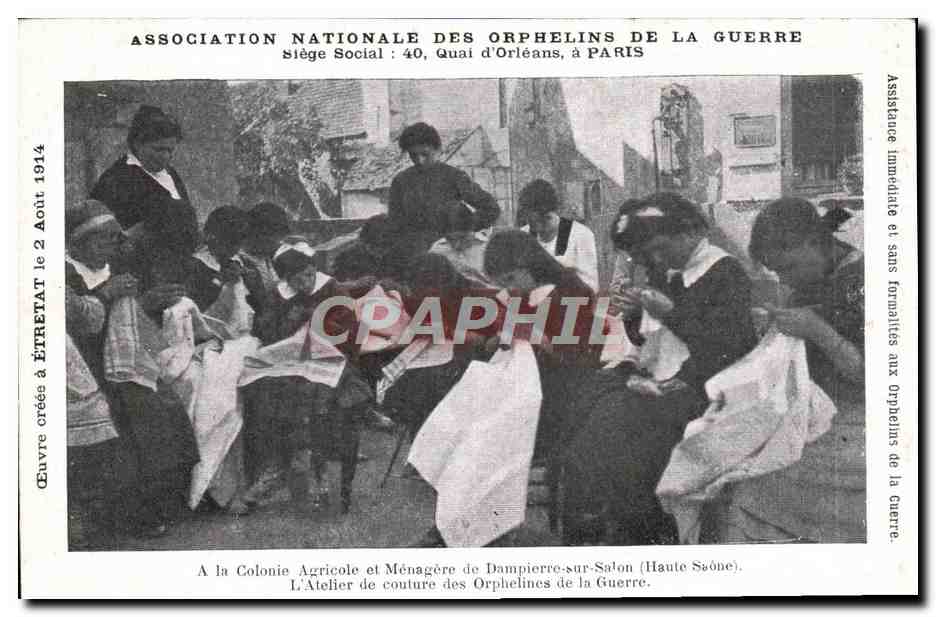 Tarjeta postal antigua Huérfanos de la guerra A la colonia agrícola y doméstica de Dampierre-sur-Salon El taller de costura de los huérfanos