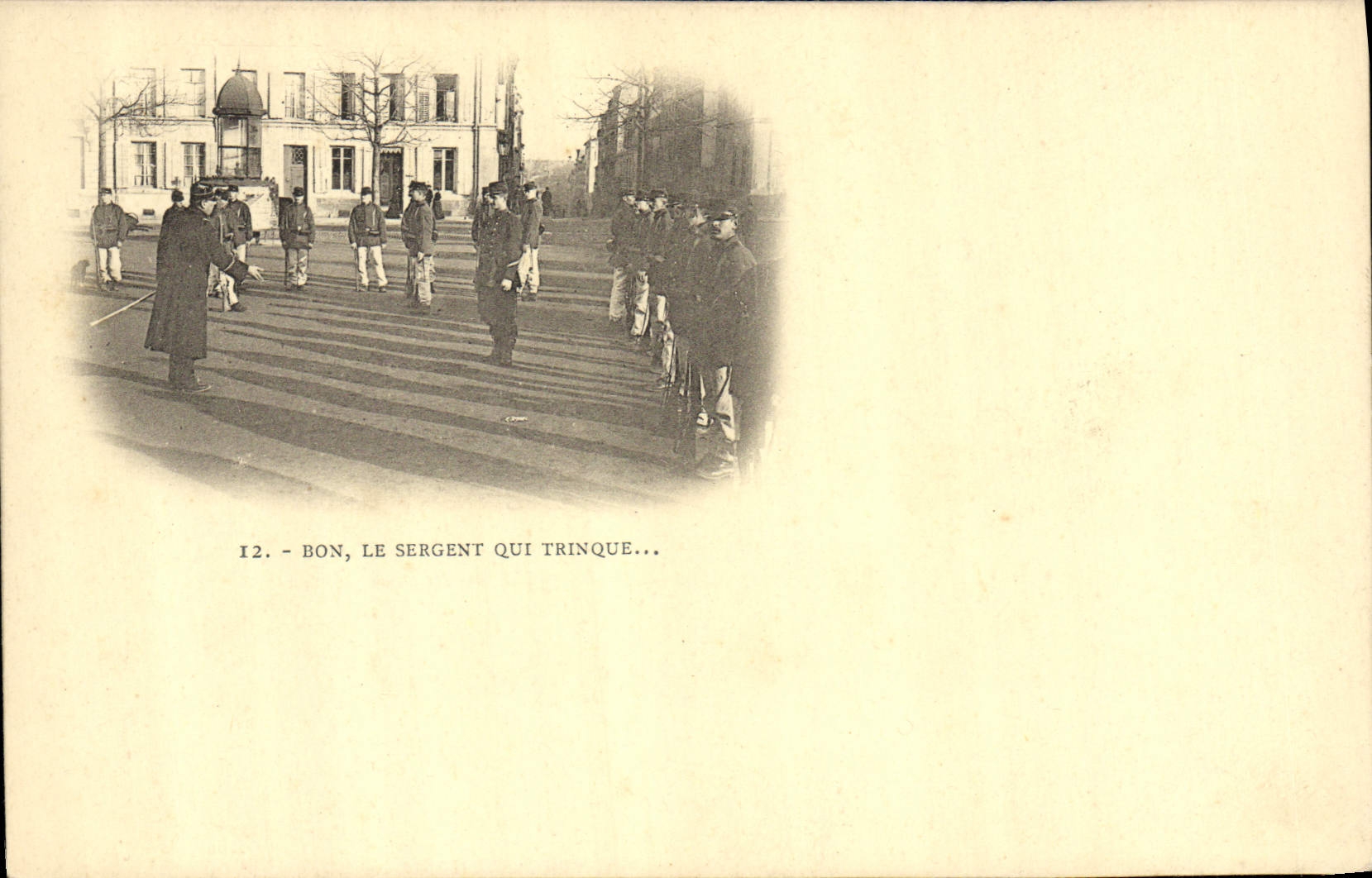 CPA Militaria Le sergent qui trinque 