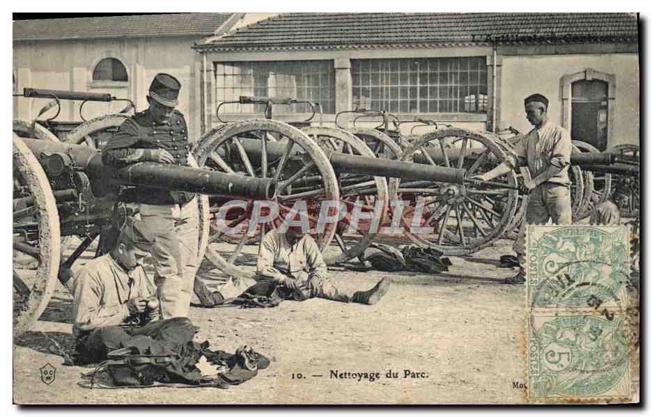 CPA Militaria Nettoyage du parc