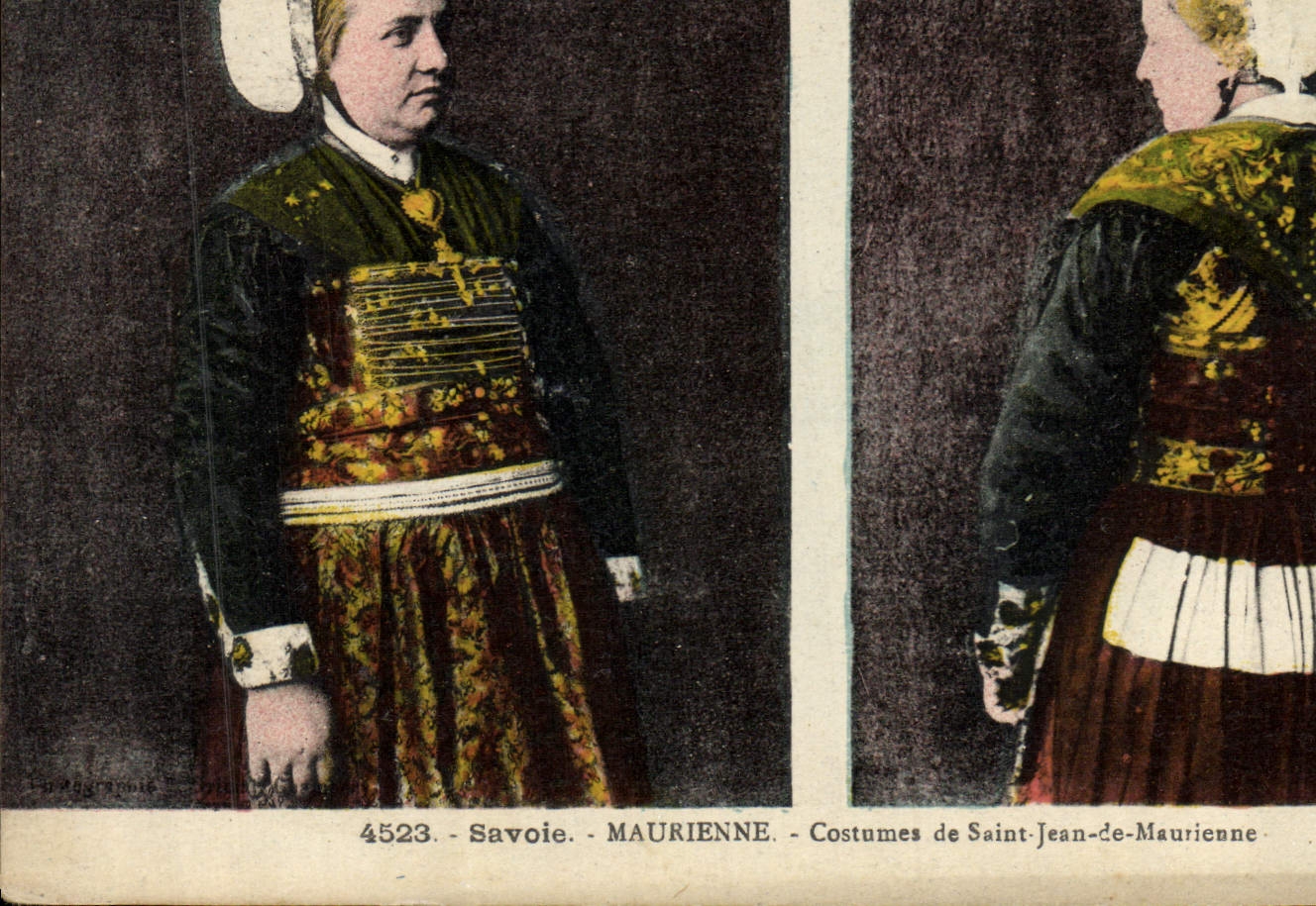 CPA Folklore Savoie Maurienne Costumes de Saint Jean de Maurienne 