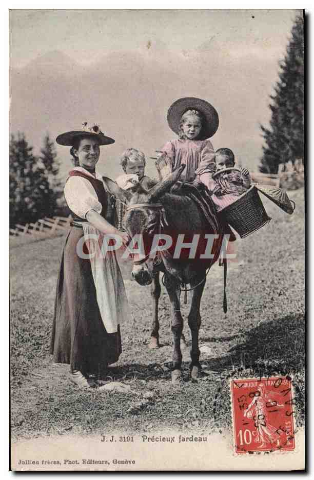 CPA Folklore Precieux fardeau Ane mule Enfants 