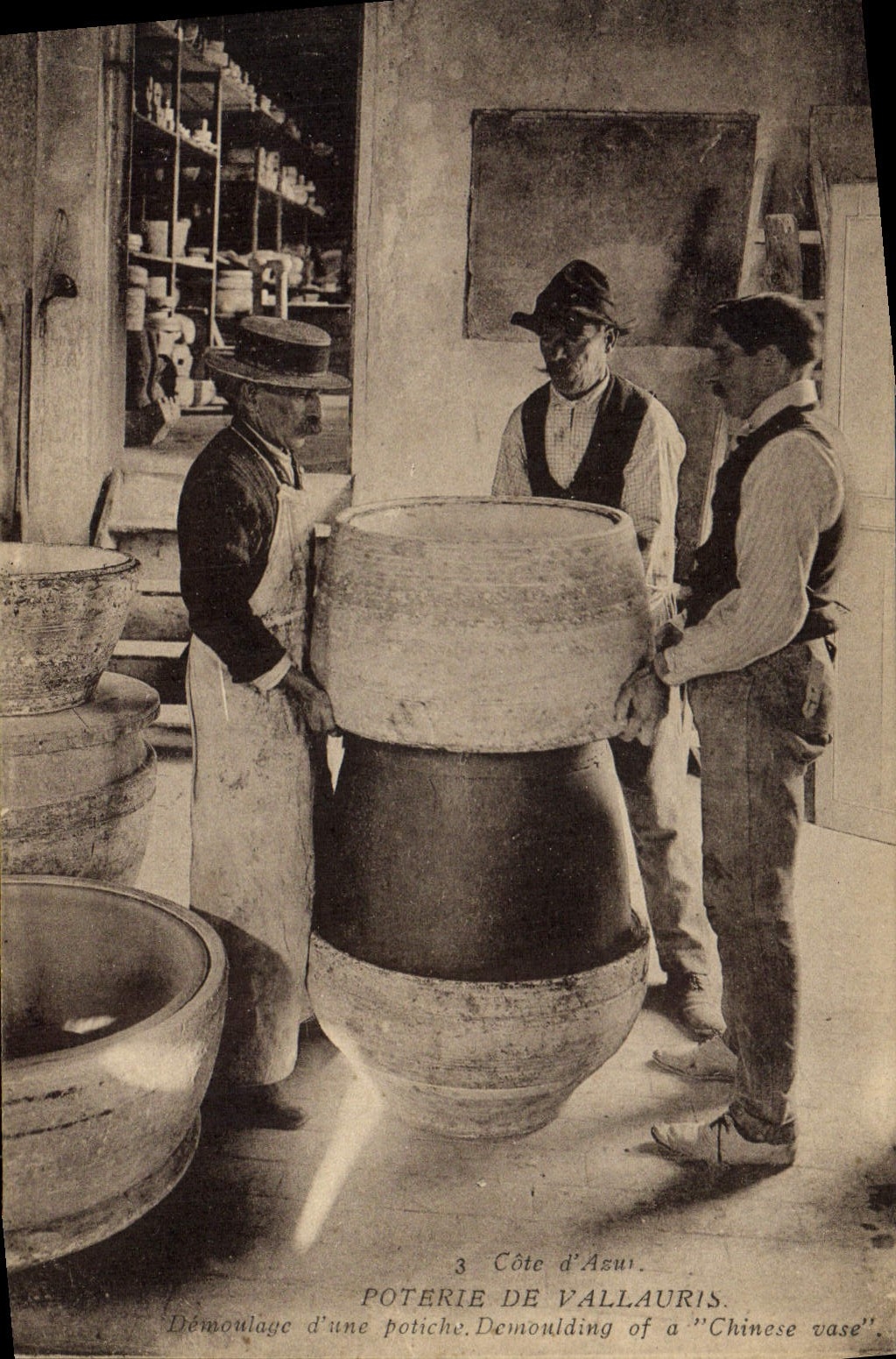 Cerámica de Vallauris — Demolición de una "Chinese vase" — Edición Talma, Niza, n°3