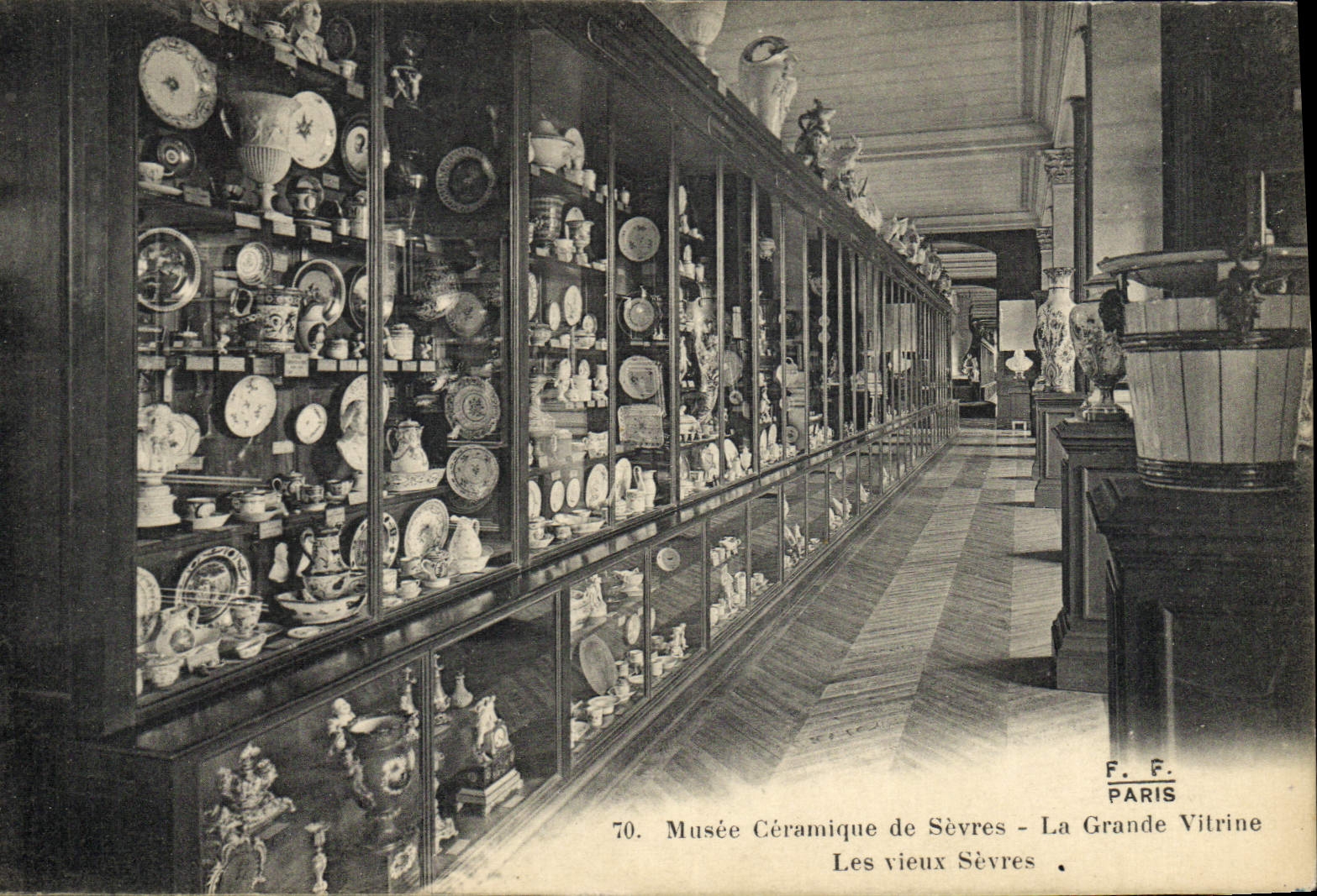 Musée Céramique de Sèvres — La Grande Vitrine — Les vieux Sèvres — F. F. PARIS