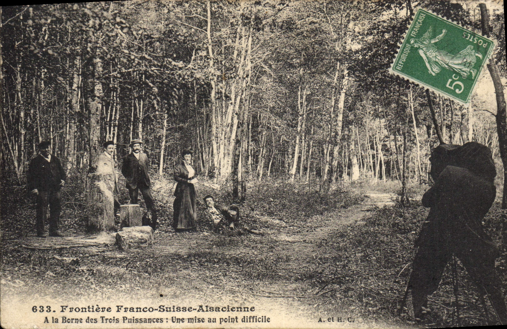 CPA Photographie Frontiere Franco suisse alsacienne A la borne des trois puissances Une mise au point difficile