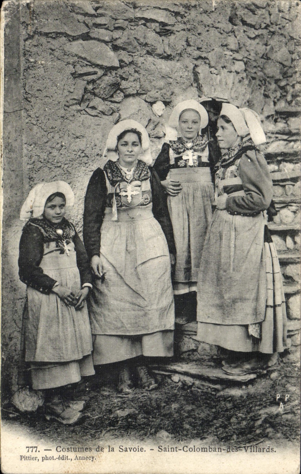 CPA Folklore Savoie Saint Colomban de Villards 