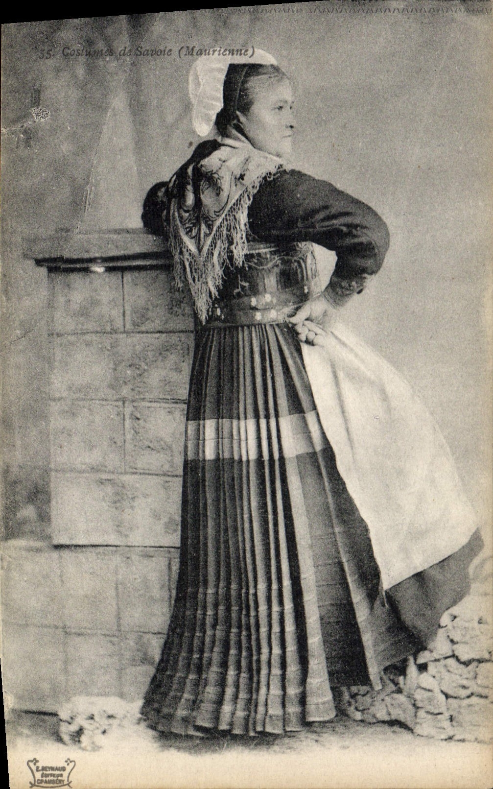 CPA Folklore Savoie Maurienne 