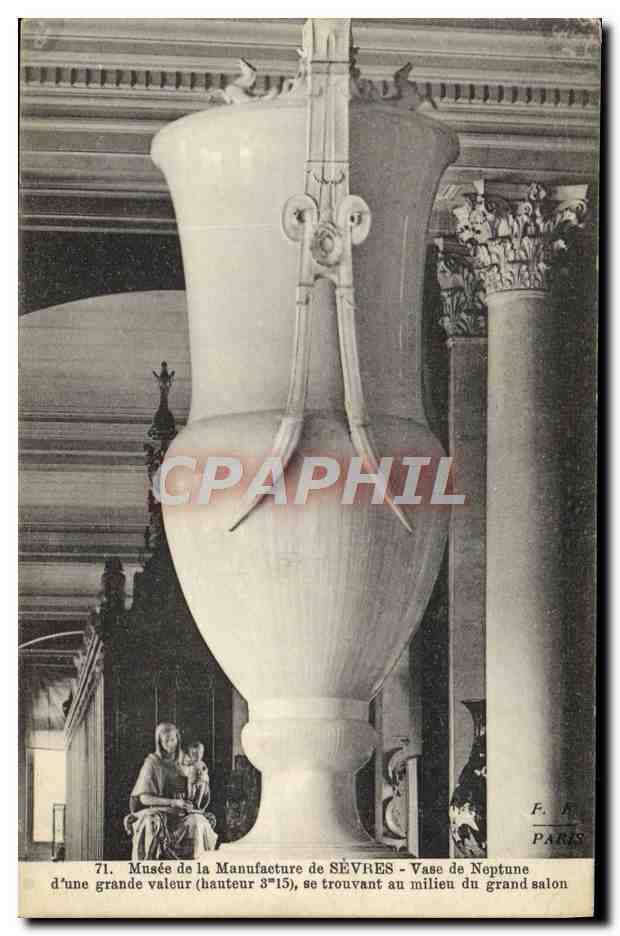 CPA Potier Poterie Manufacture de Sevres Musee Vase de Neptune 