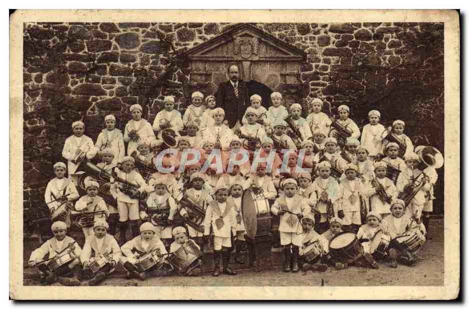 CPA Enfants St Fraimbault de Prieres Fanfare des orphelins de St Georges de l'Isle 