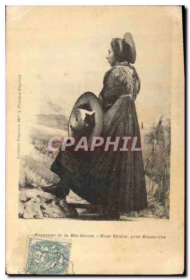 CPA Folklore Paysanne de la Haute Savoie Mont Brizon pres Bonneville 