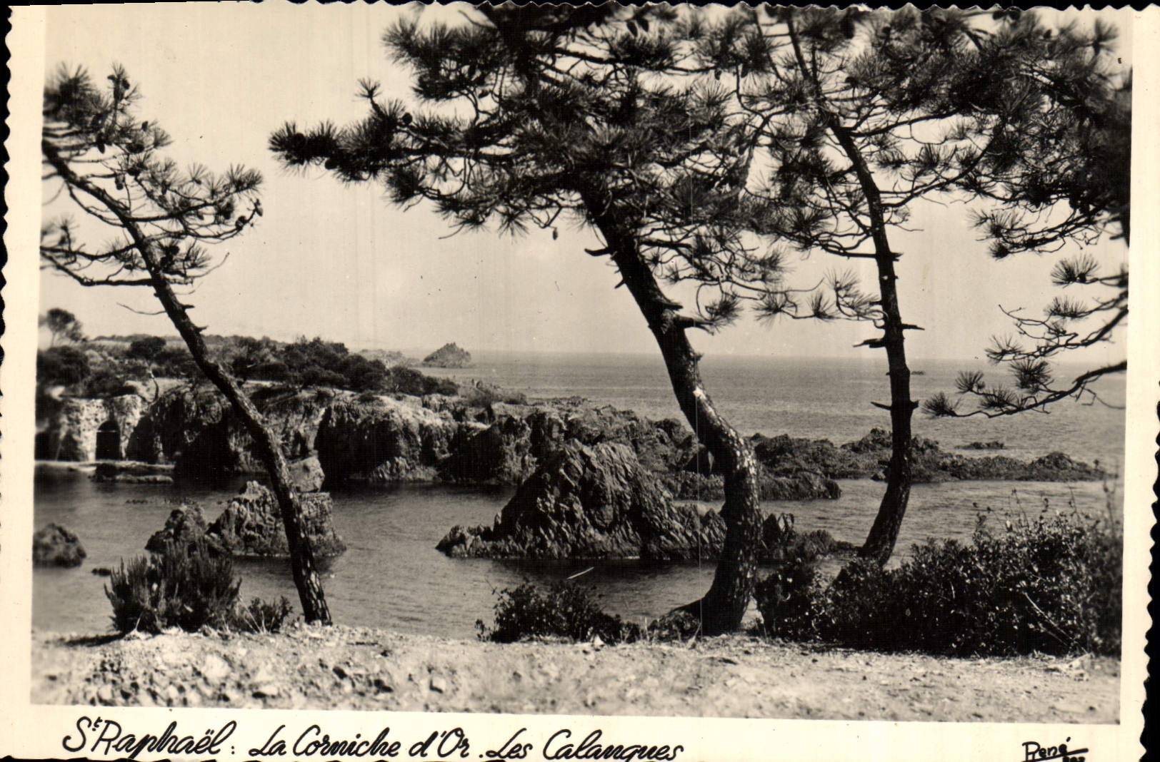Saint-Raphaël : La Corniche d'Or - Les Calanques — Éditions RENÉ, Perpignan