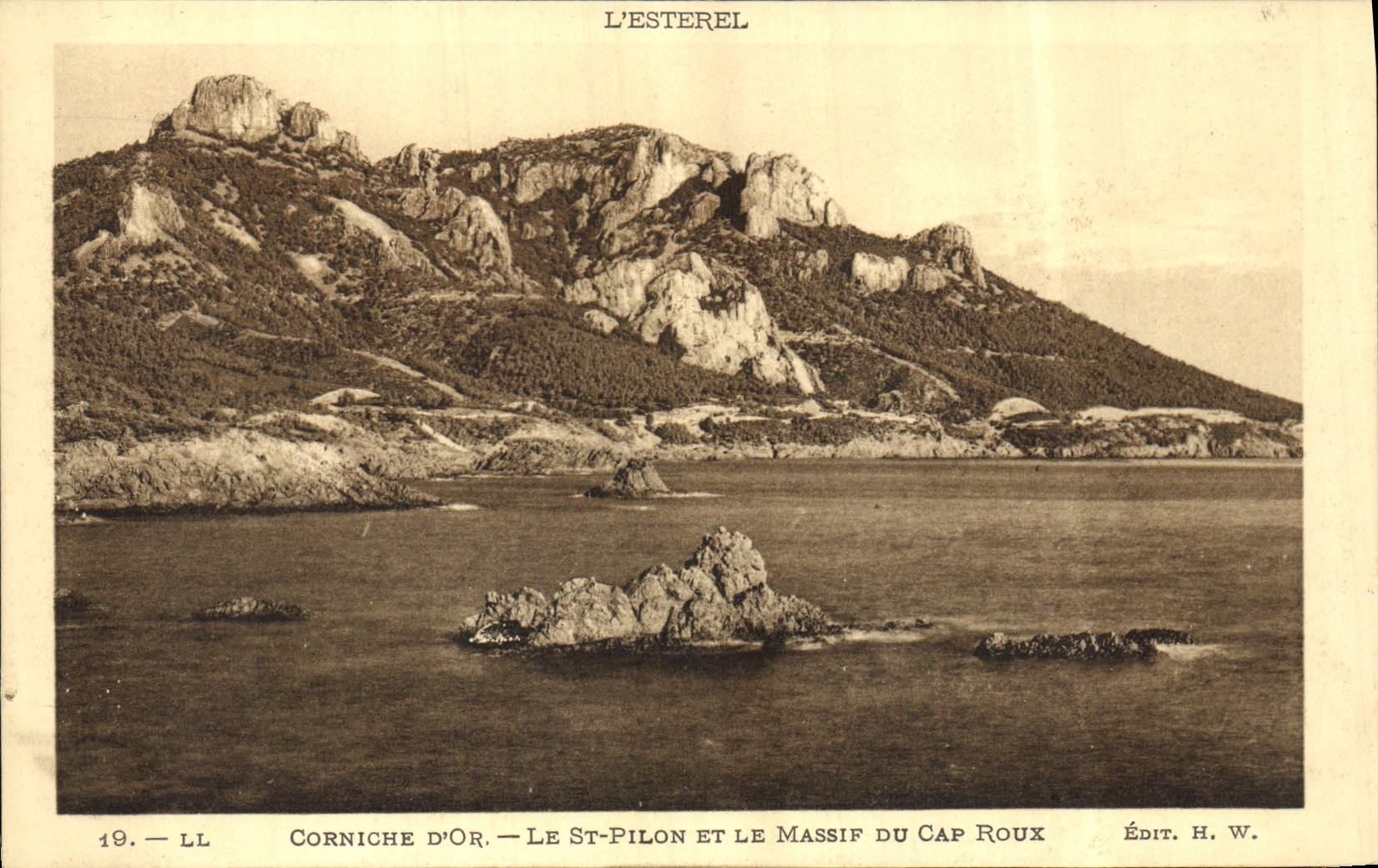 Corniche d'Or — Le St-Pilon et le Massif du Cap Roux — Édit. H. W.
