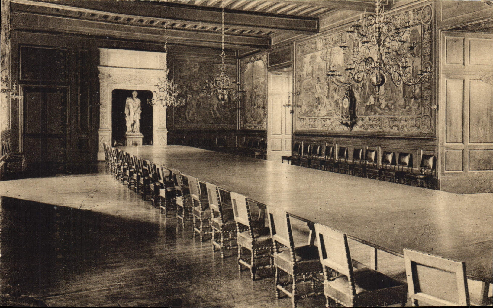 Salle à manger et Statue d'Henri IV — Château Henri IV, Pau