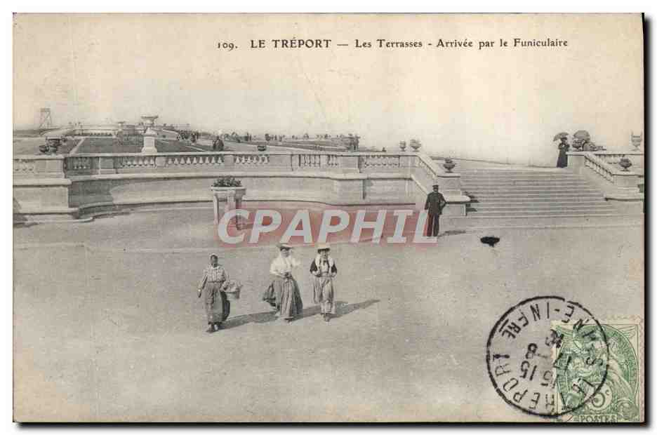 CPA Le Treport Les Terrasses Arrivee Par le Funiculaire