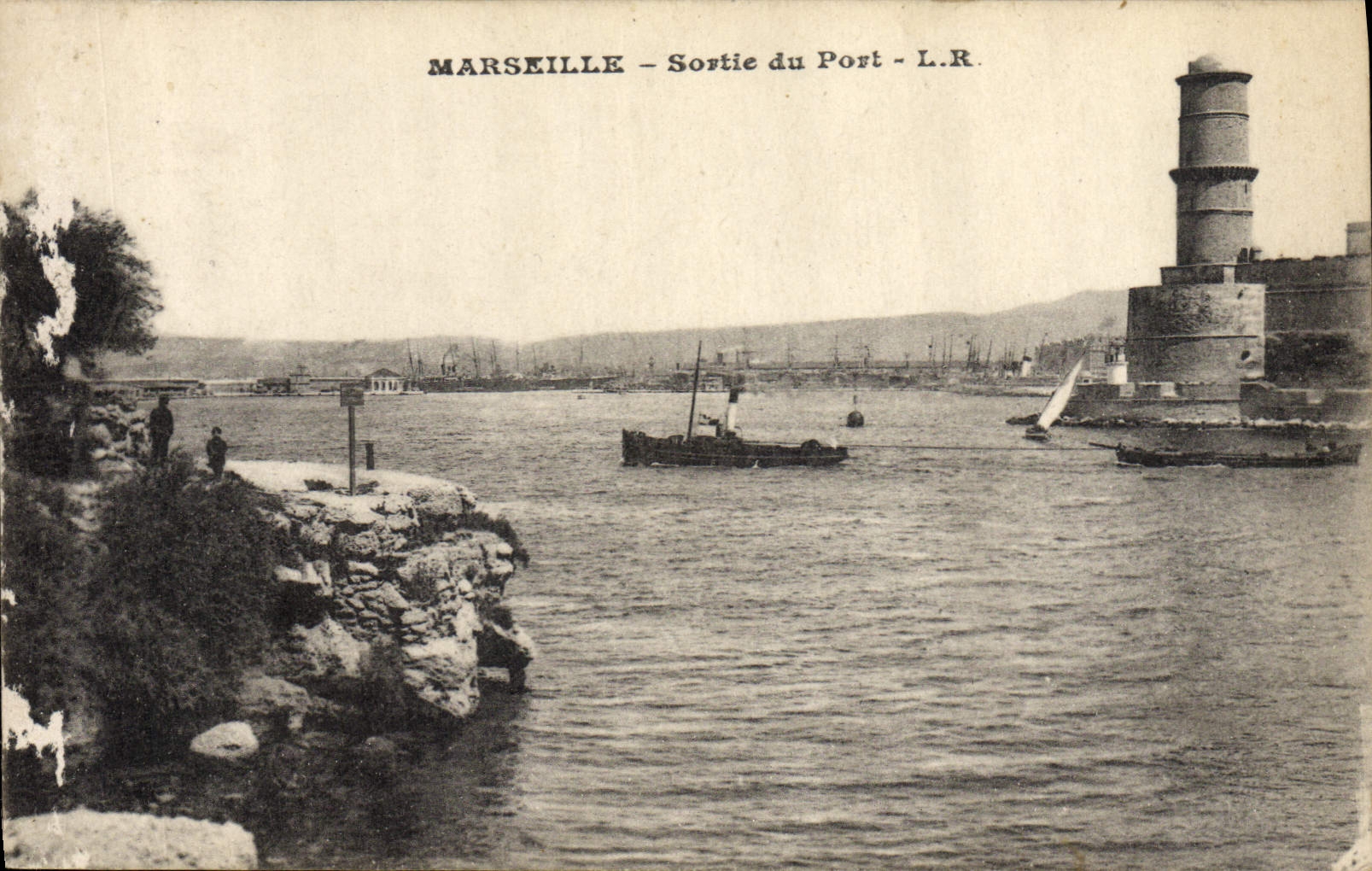 CPA Marseille Sortie Du Port Bateau