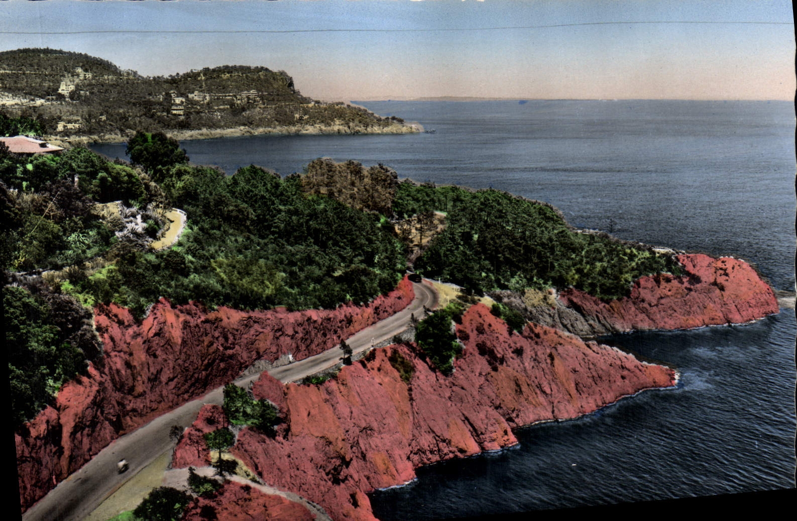 La Côte d'Azur — LE TRAYAS (Var), La route de Corniche d'Or, Au fond, le Col de l'Esquillon — Éditions Rella, Fabrication française, Nice
