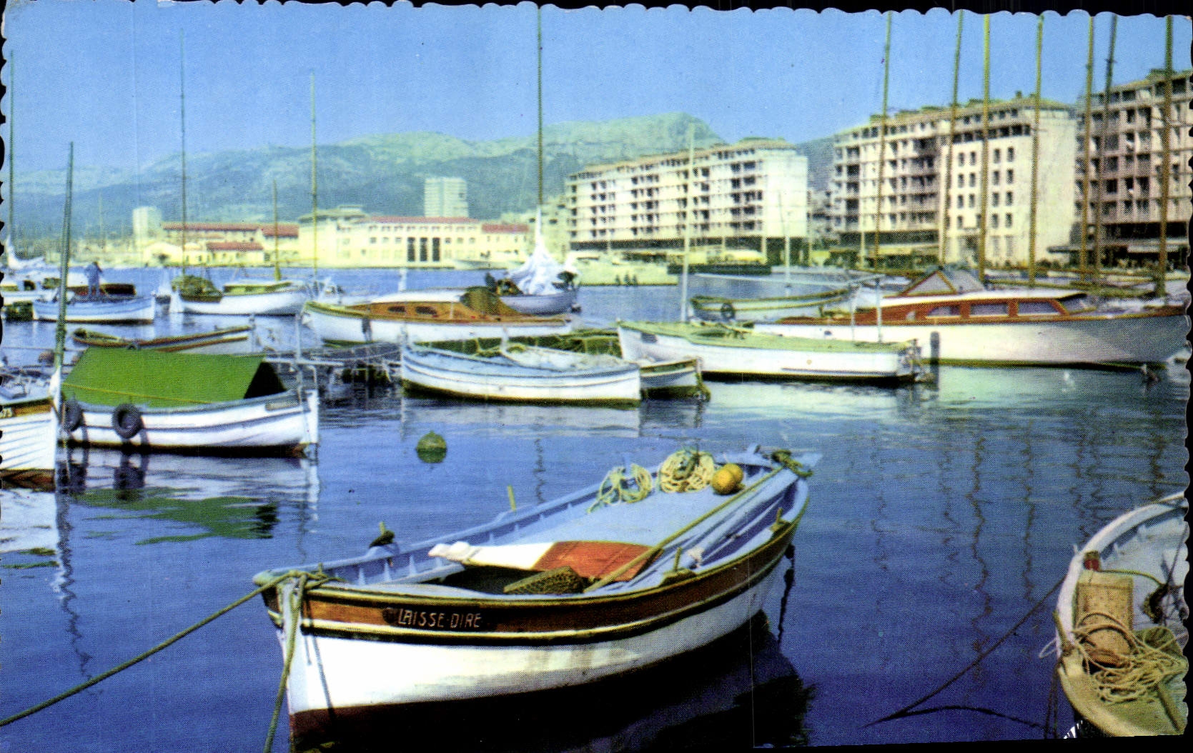 Port de Toulon — vue des bateaux — Éditions MARY, n°107