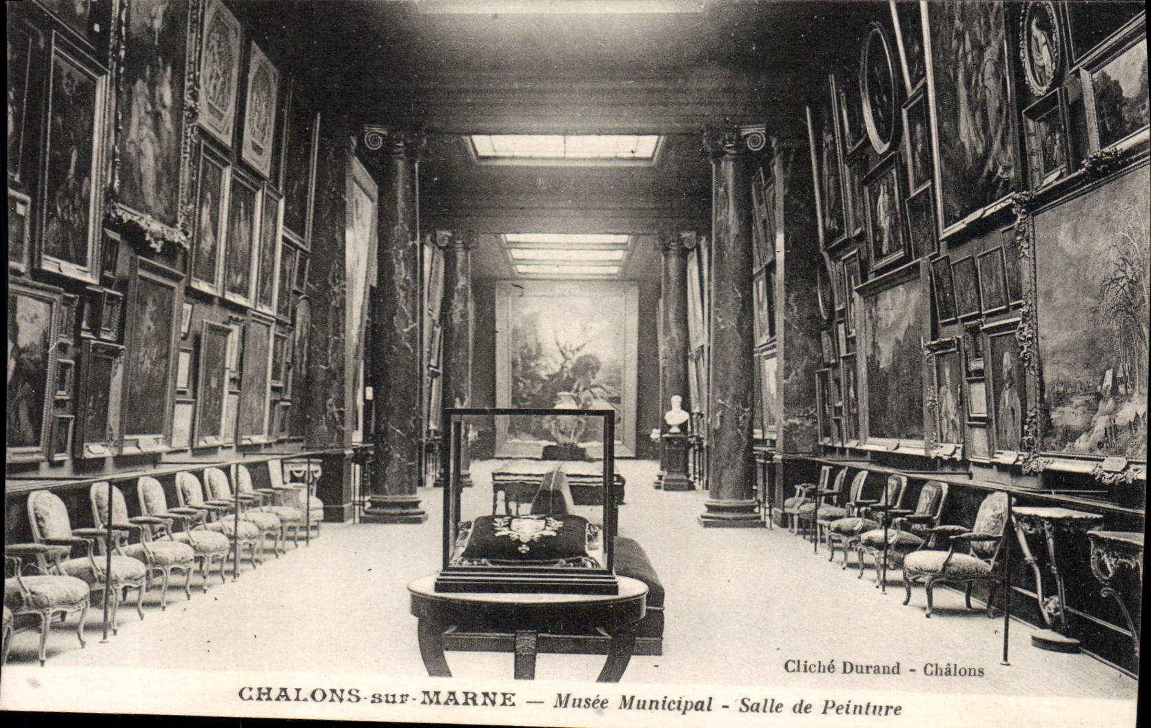 Chalons-sur-Marne — Musée Municipal - Salle de Peinture — Cliché Durand