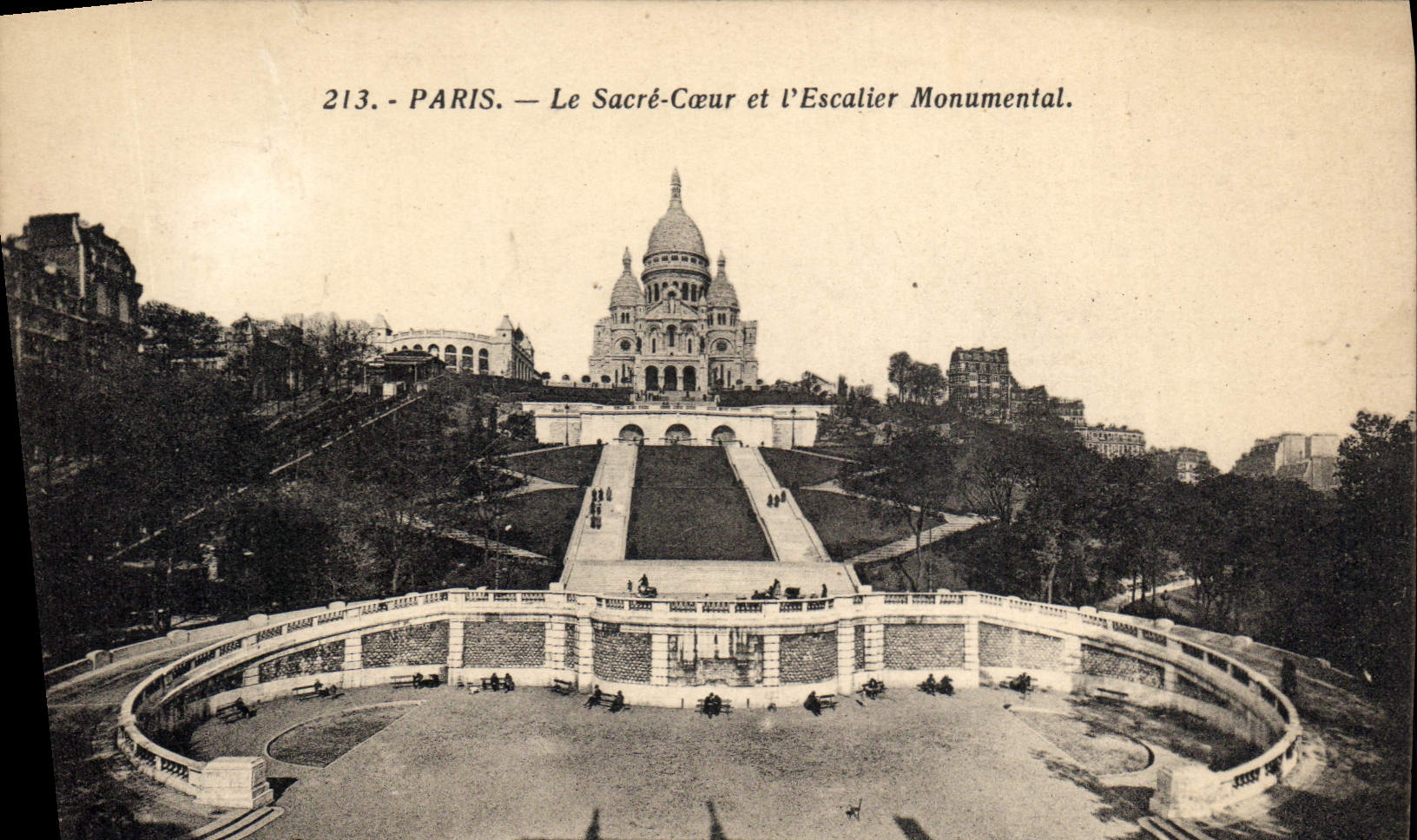 CPA Paris Le Sacre Coeur Et I'Escalier Monumental