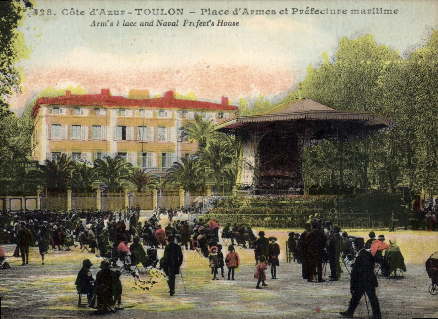 CPA Toulon Place d'armes et prefecture maritime Kiosque