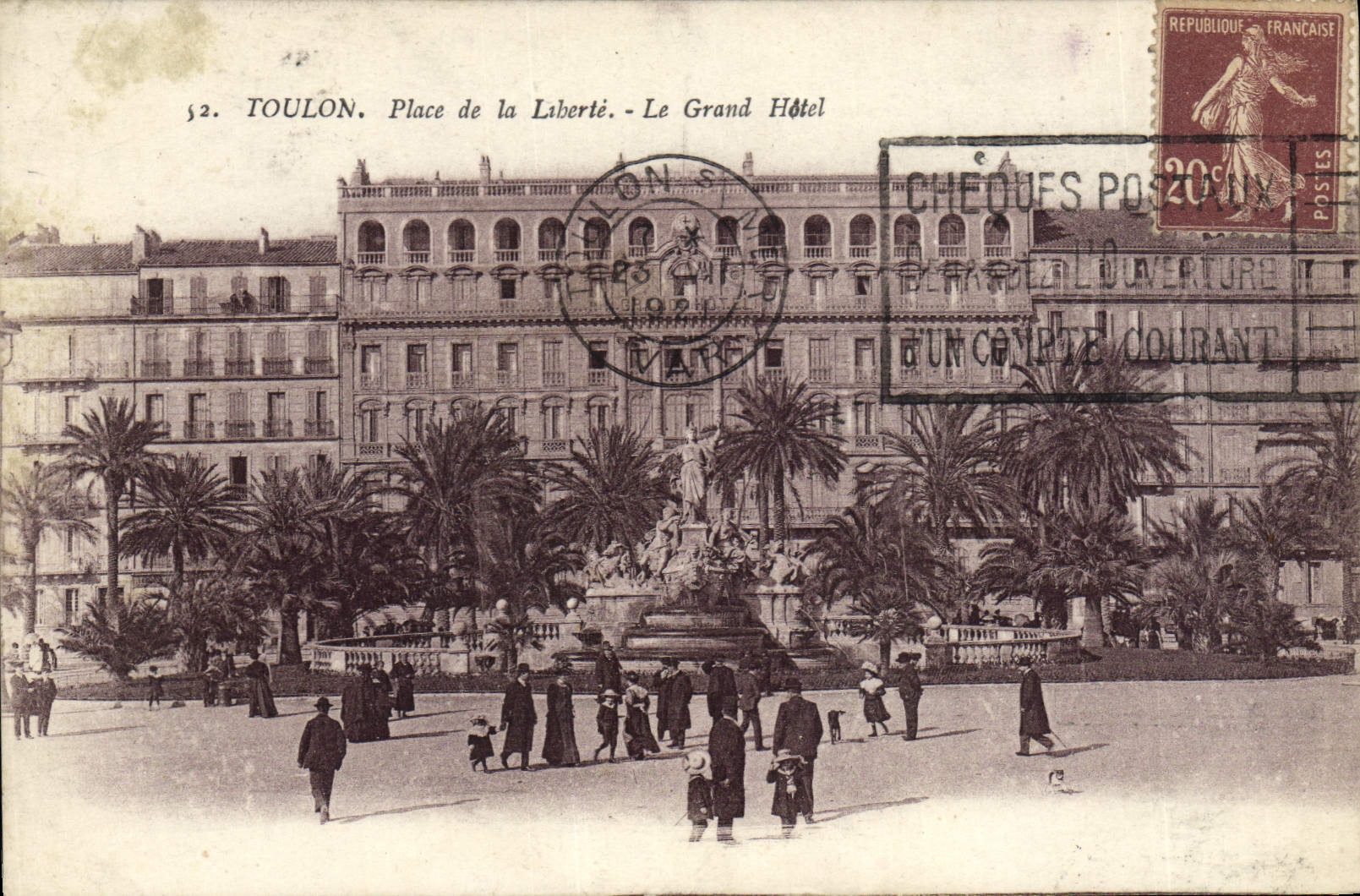 Toulon. Place de la Liberté - Le Grand Hôtel