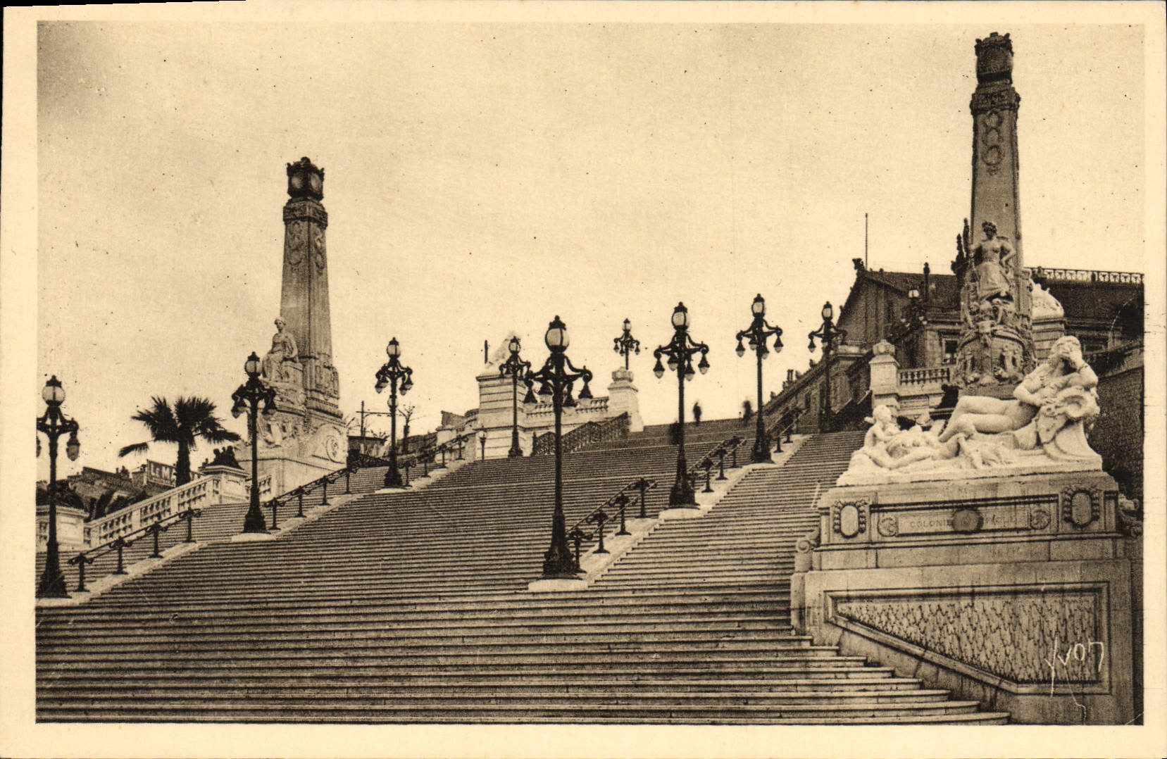 CPA Marseille L'Escalier Monumental 