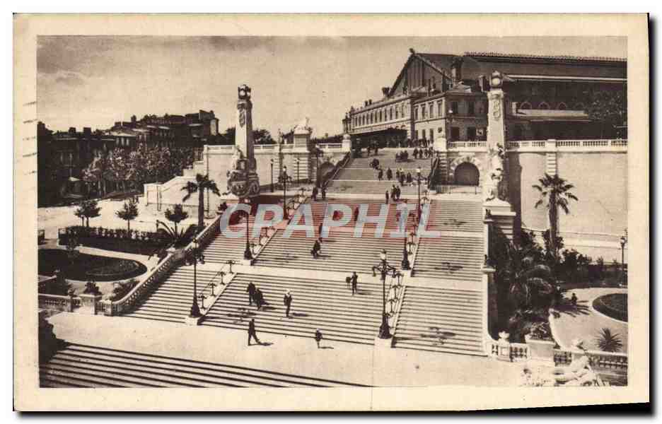 CPA Marseille Gare Et Escalier Monumental