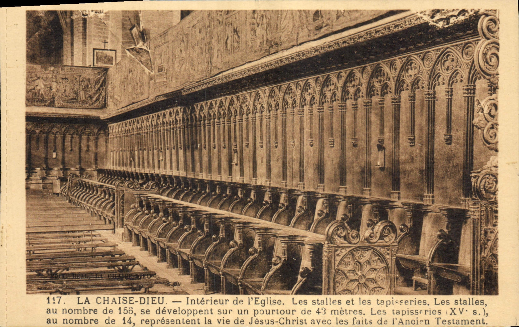 CPA La Chaise Dieu Interieur de l'eglise Les stalles et les tapisseries