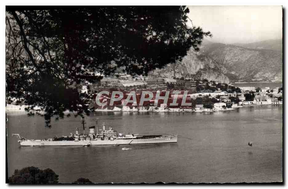 CPM Villefranche Sur Mer La rade le Cap Ferrat Au fond la baie des Fourmis Bateau 