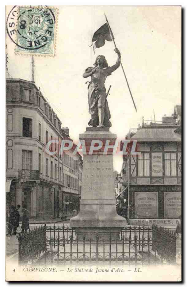 CPA Compiegne La Statue Jeanne D'Arc