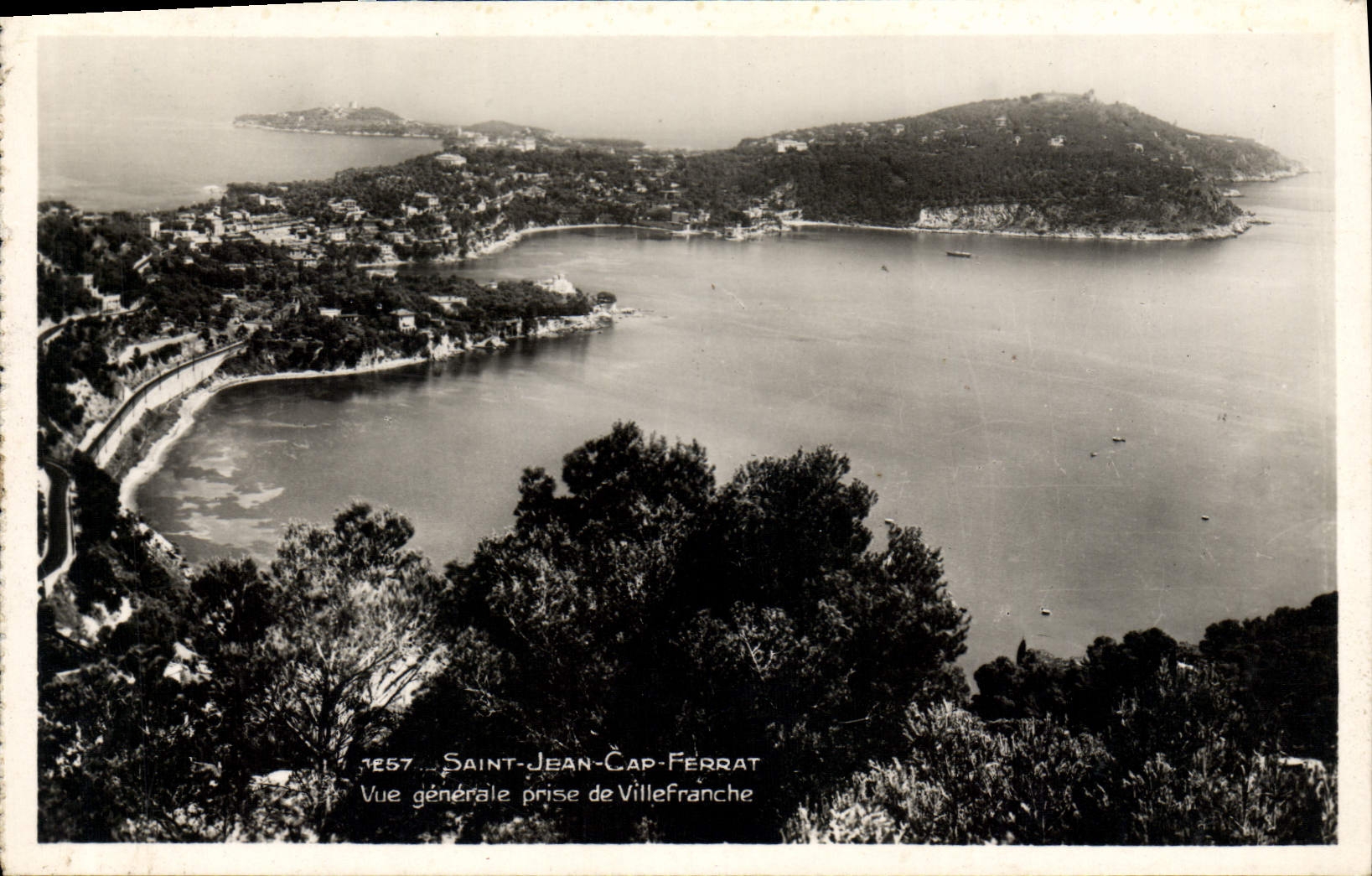 Saint-Jean-Cap-Ferrat — Vue générale prise de Villefranche — Éditions La Tegogne