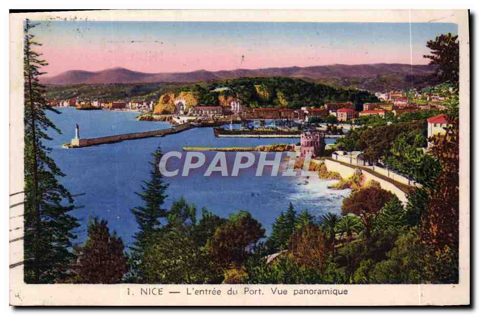 CPA Nice L'Entree Du Port Vue Panoramique