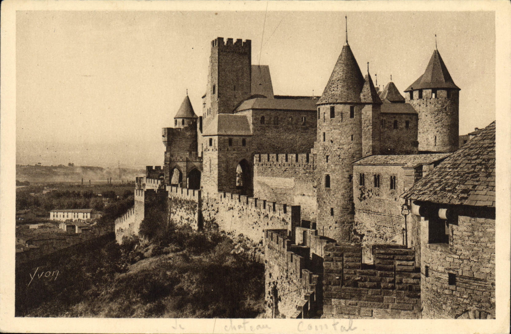 CPA Cite De Carcassonne Le Chateau Comtal