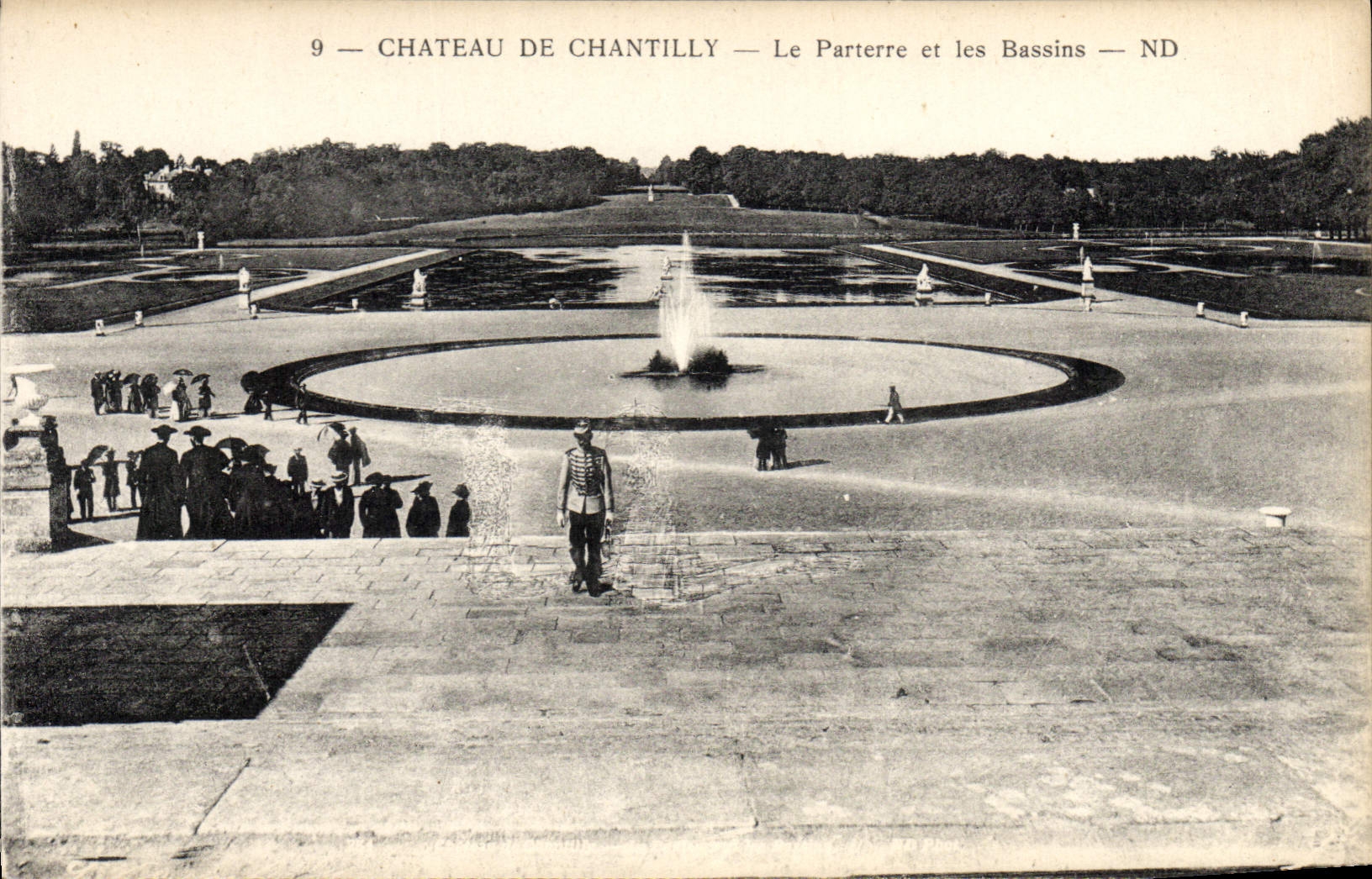 Château de Chantilly — Le Parterre et les Bassins — ND