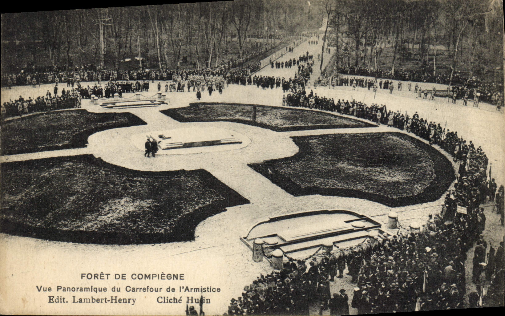 Forêt de Compiègne — Vue panoramique du carrefour de l'Armistice — Edit. Lambert-Henry, Cliché Hutin