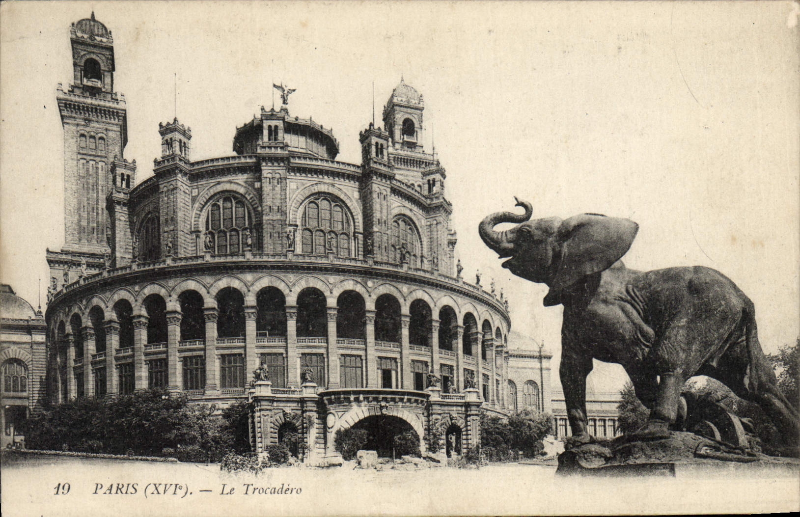 CPA Paris Le Trocadero Elephant