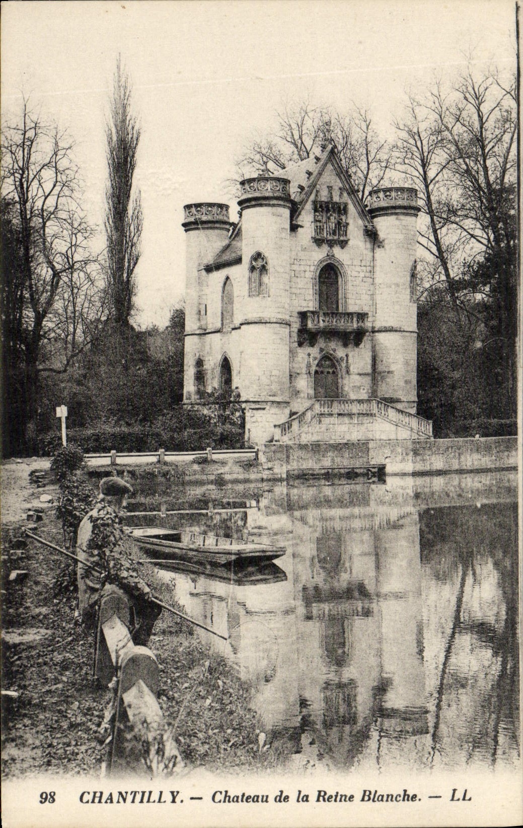 Chantilly — Château de la Reine Blanche — LL